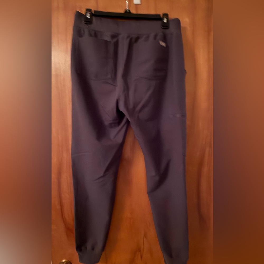 Women’s figs scrub pants. - Picture 2 of 2